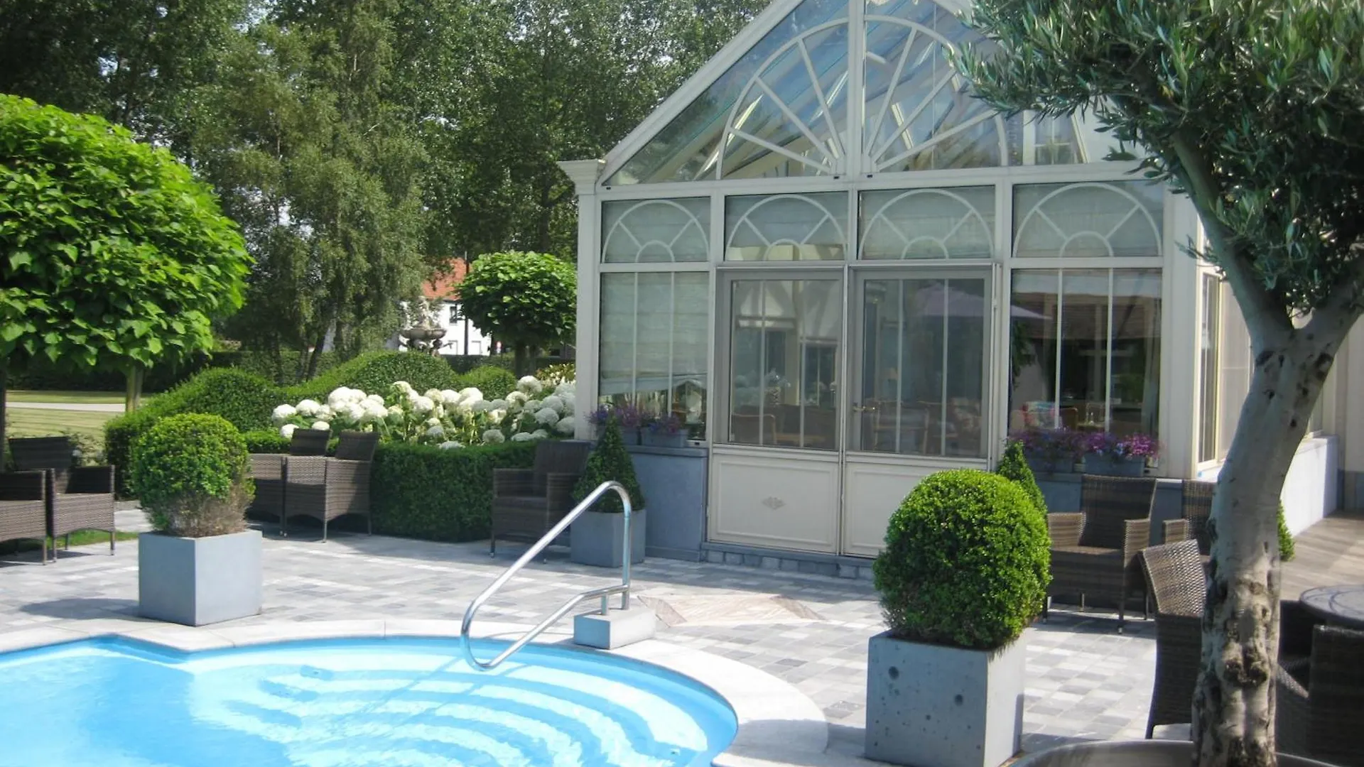 ***  Boutique Hotel Het Bloemenhof Brugge Belçika